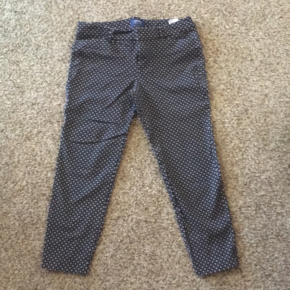 Old Navy Mid-Rise Pixie Pant